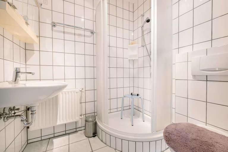 Badezimmer KG