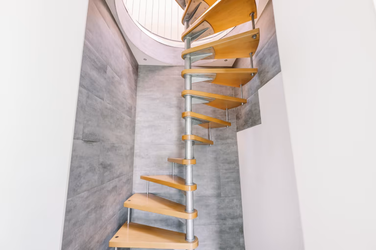 Treppenaufgang zum DG zweites Wohnhaus