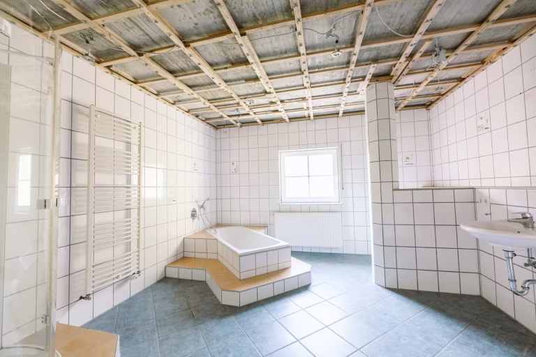 Badezimmer UG zweites Wohnhaus