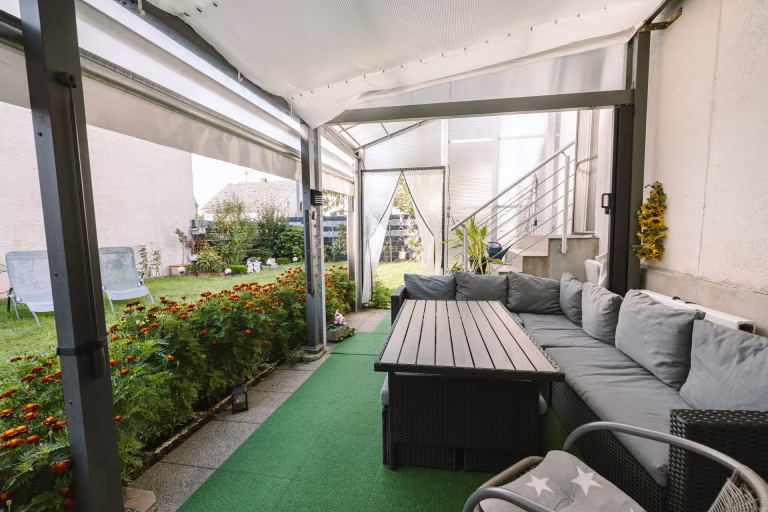 Überdachte Terrasse